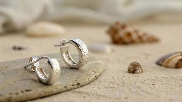 Why Do Sterling Silver Earrings Hurt My Ears? Understanding Sensitivities and Solutions