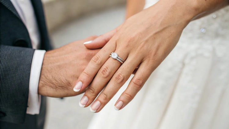 What Finger Do You Put Wedding Ring On