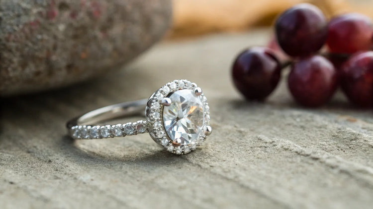 The Ultimate Guide on How to Choose an Engagement Ring