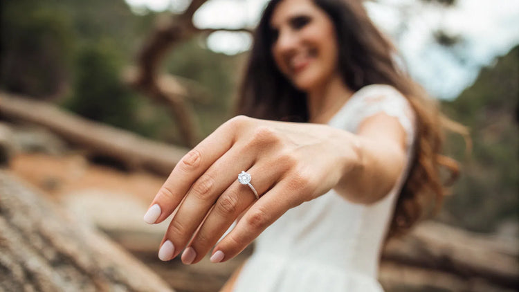 What Side Does a Woman Wear Her Wedding Ring On