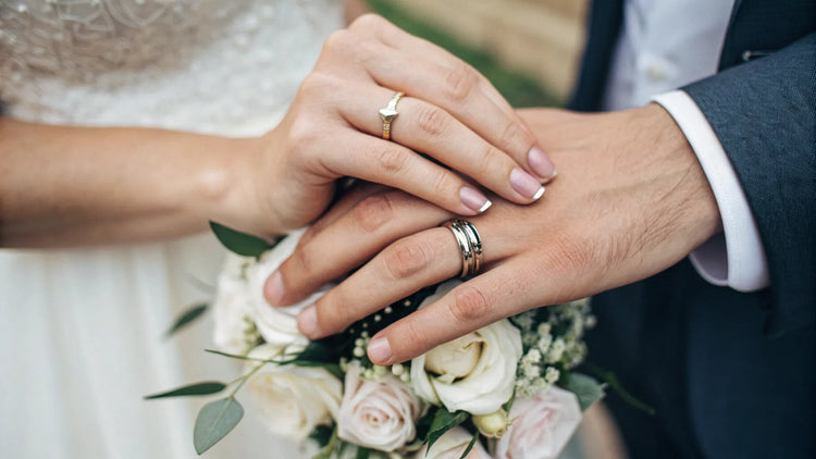 Where Should Wedding Ring Sit on Finger