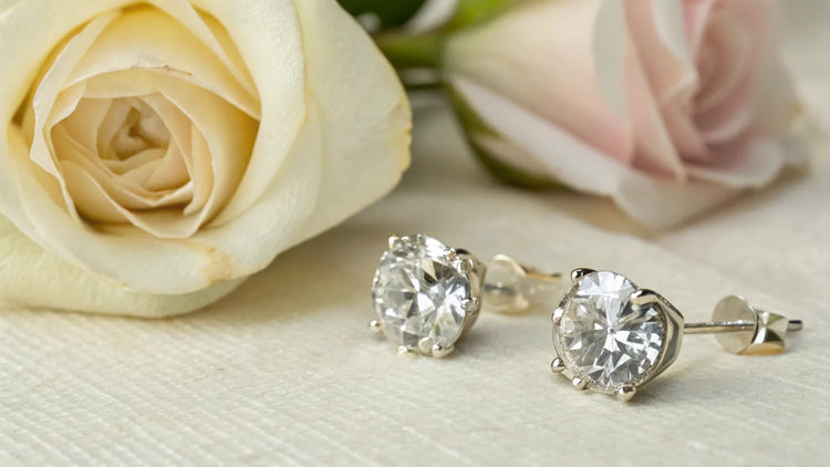 What Are Diamond Stud Earrings? A Comprehensive Guide to This Timeless Accessory