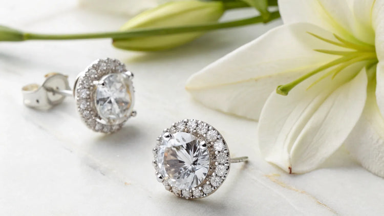 The Ultimate Guide on How to Buy Diamond Earrings