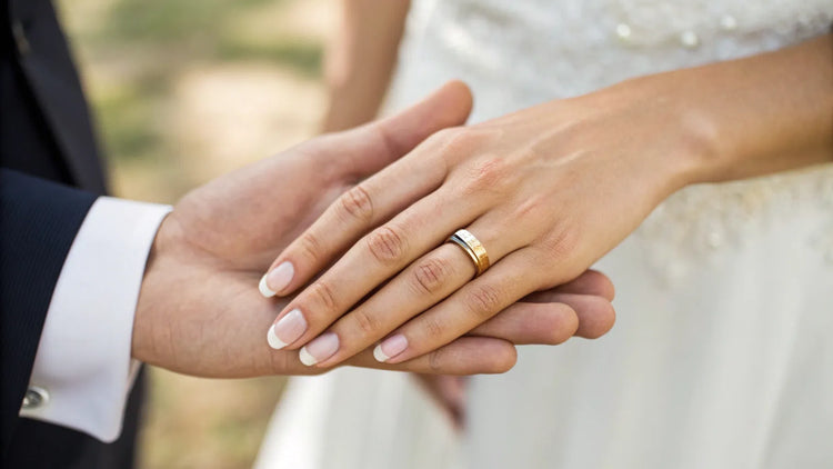 Which Hand Do U Wear Your Wedding Ring On