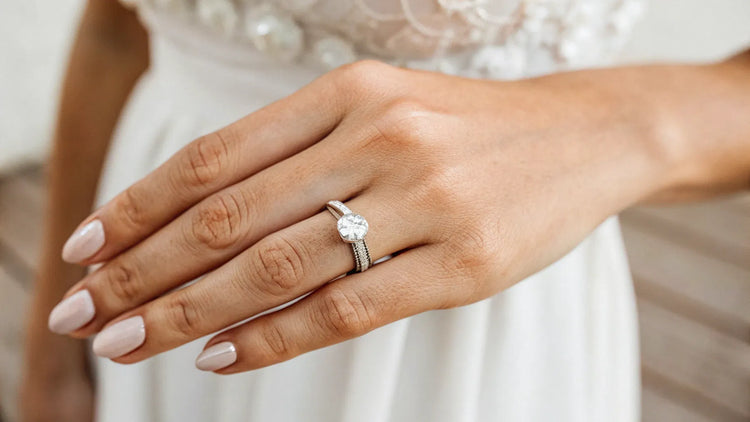 Which Order To Wear Engagement And Wedding Rings