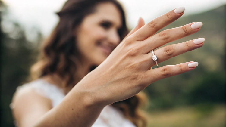 What Hand Is a Woman's Wedding Ring On