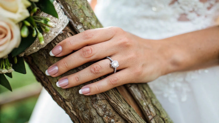 What Hand Does the Female Wedding Ring Go On