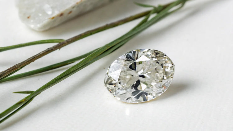 How Big is a 2.5 Carat Oval Diamond? Understanding Size, Beauty, and Ethical Luxury