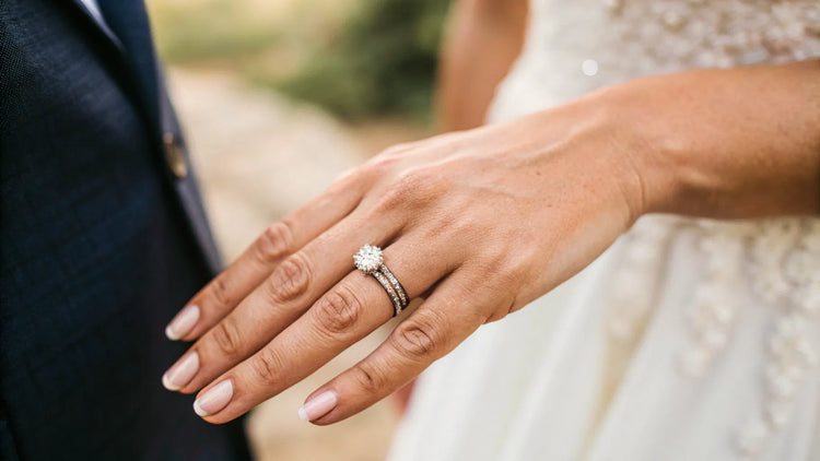Can I Wear Wedding Ring On Right Hand