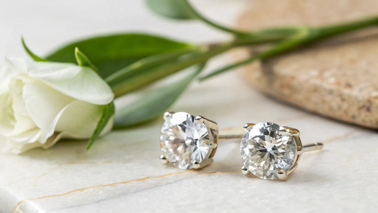 The Ultimate Guide on How to Pick Out Diamond Stud Earrings