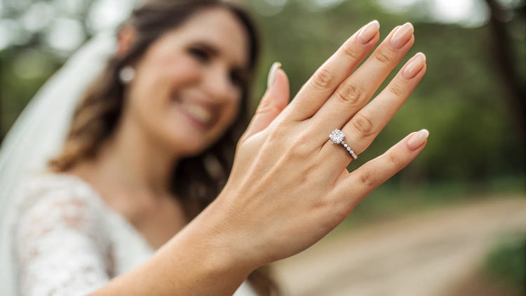 Why Do Women Wear Wedding Ring On Middle Finger