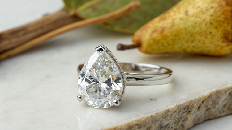 The Ultimate Guide to Understanding How Big a 2 Carat Pear Shaped Diamond Really Is
