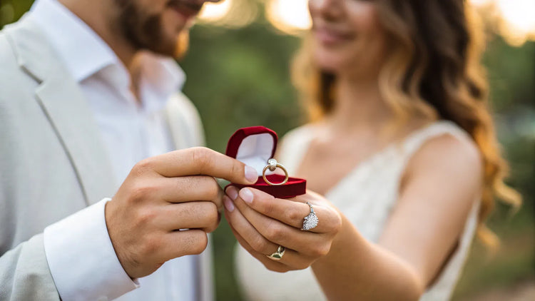 What Comes First: Engagement Or Wedding Ring