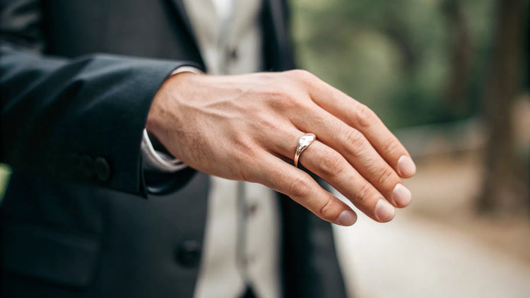 What Hand Does A Male Wedding Ring Go On