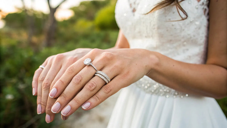 Do Women Wear Both Engagement Ring And Wedding Band
