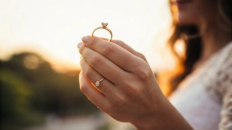 Where Do I Put a Promise Ring? The Definitive Guide to Placement, Meaning, and Style