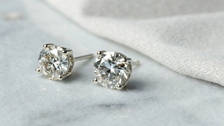How Much Should Diamond Stud Earrings Cost: A Comprehensive Guide