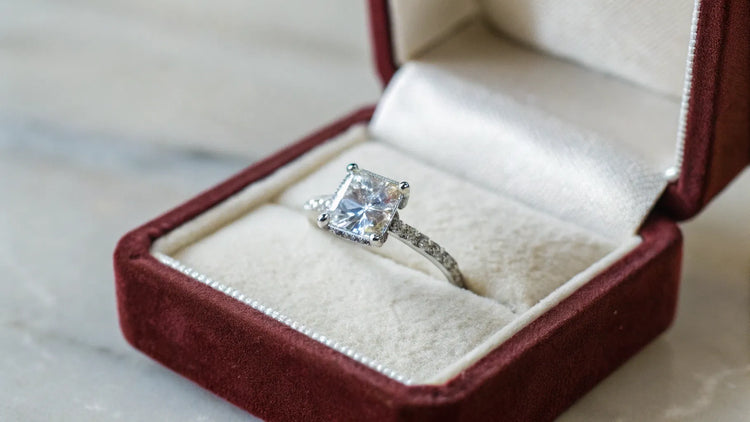 Why Does My Lab Diamond Look Cloudy? Understanding and Preventing Cloudiness in Your Ethical Jewelry