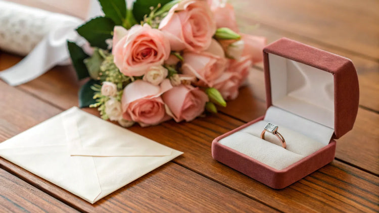 How Should I Give My Girlfriend a Promise Ring? An Elegant Guide