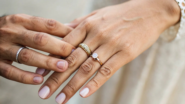 What Finger Do You Wear a Promise Ring On? A Comprehensive Guide to Symbolism and Style