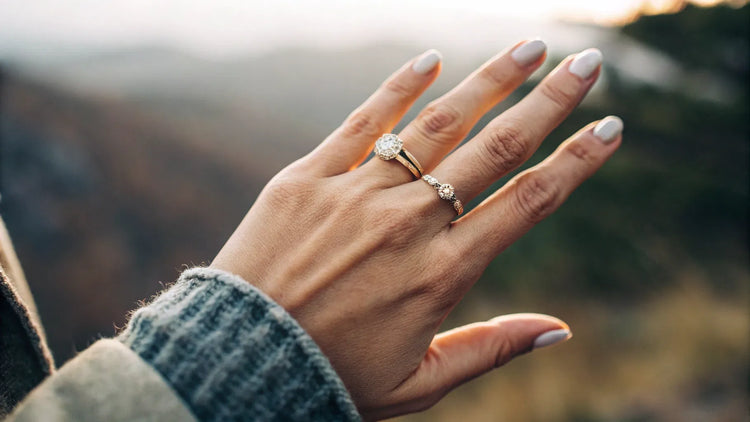 What Finger Should I Put My Promise Ring On? A Comprehensive Guide to Placement, Symbolism, and Style