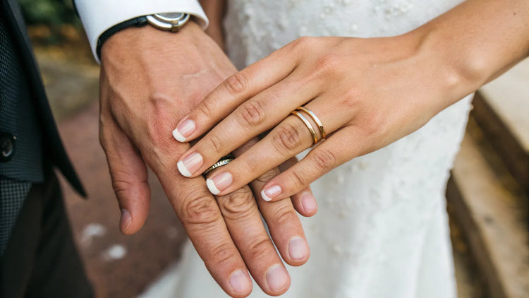 What Is the Order of Wedding Rings on Finger