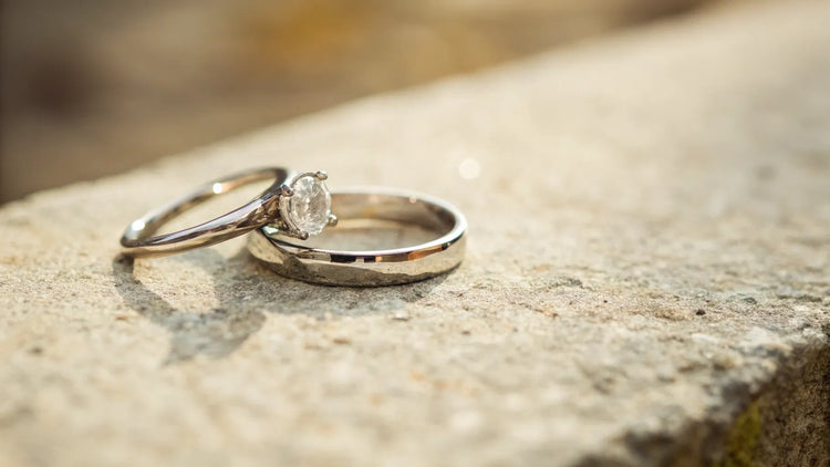 How Much Should You Spend on a Promise Ring? A Comprehensive Guide