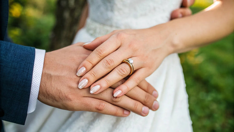 What Hand Do Polish Wear Wedding Ring