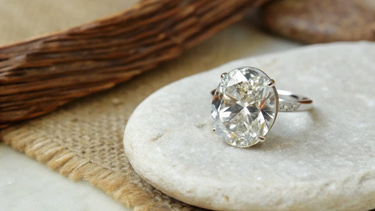 How Big is a 4 Carat Oval Diamond? Understanding Size, Value, and Elegance