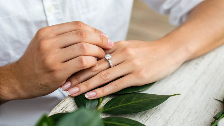 What Side Do You Wear a Promise Ring? Understanding Placement, Meaning, and Style