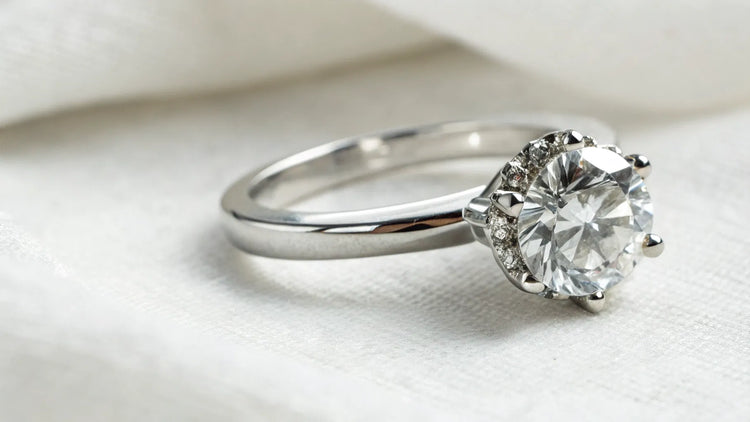 How Much Carat Diamond is Good for an Engagement Ring: Making the Right Choice for Your Love Story