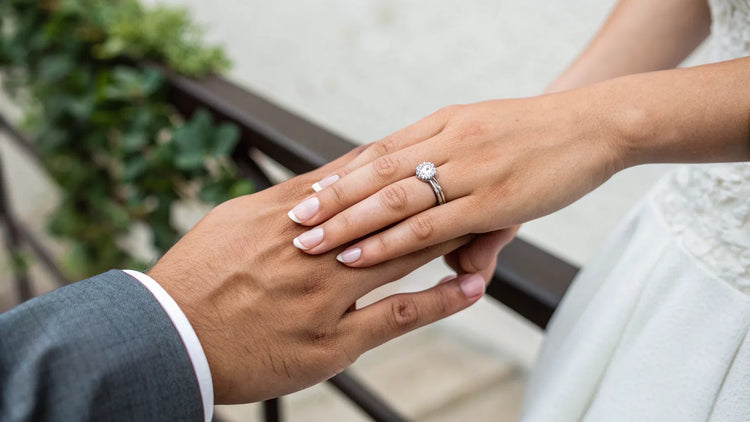 Are You Supposed to Wear Wedding Band and Engagement Ring