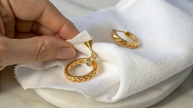 The Ultimate Guide on How to Clean Gold Earrings