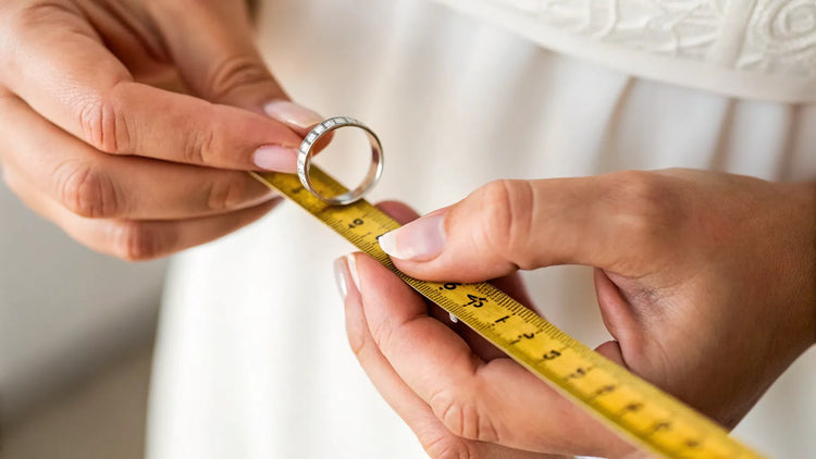 How to Measure Wedding Ring Finger Size Precisely