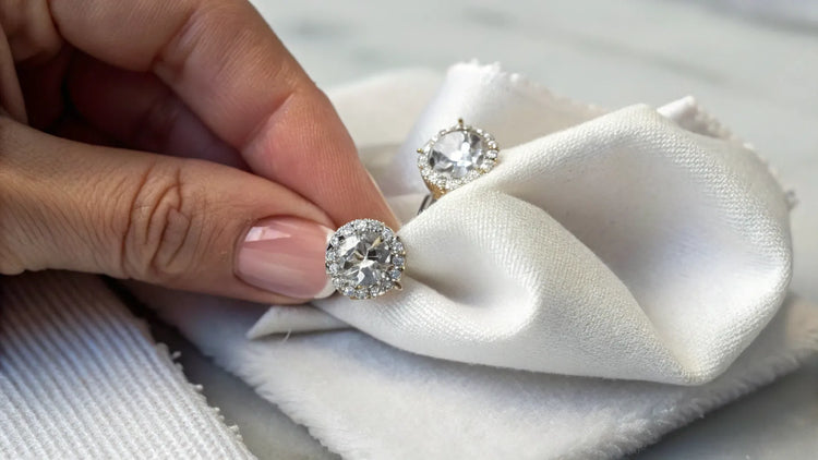 The Best Way to Clean Diamond Earrings: A Comprehensive Guide