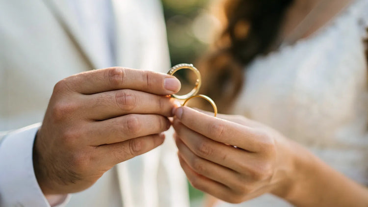 What Order Do You Wear Wedding Band And Engagement Ring