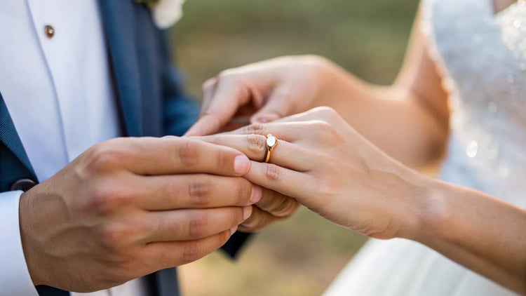 How Do Wedding Rings Go On