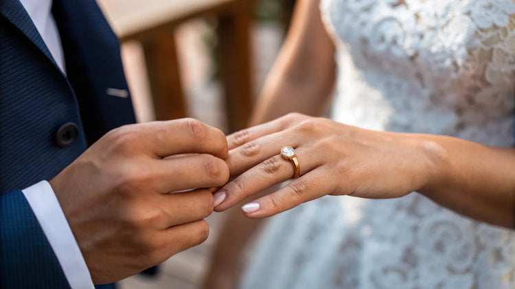 Do Wedding Rings Go On Left Or Right?