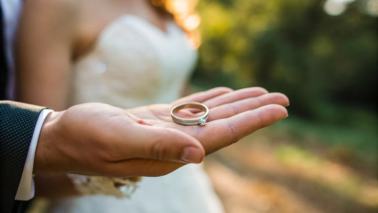 Which Hand Is the Wedding Ring Supposed To Be On