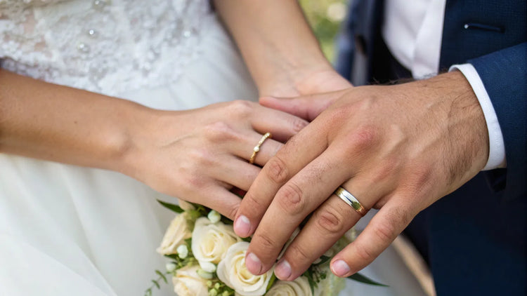 What Hand Do Men And Women Wear Wedding Rings