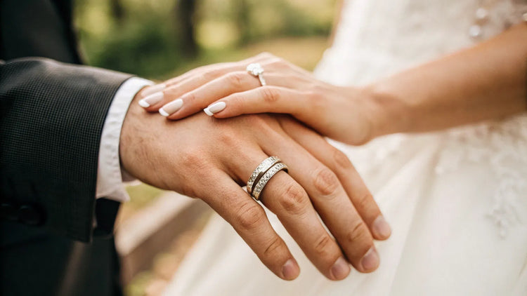 Can You Wear Other Rings With Your Wedding Ring