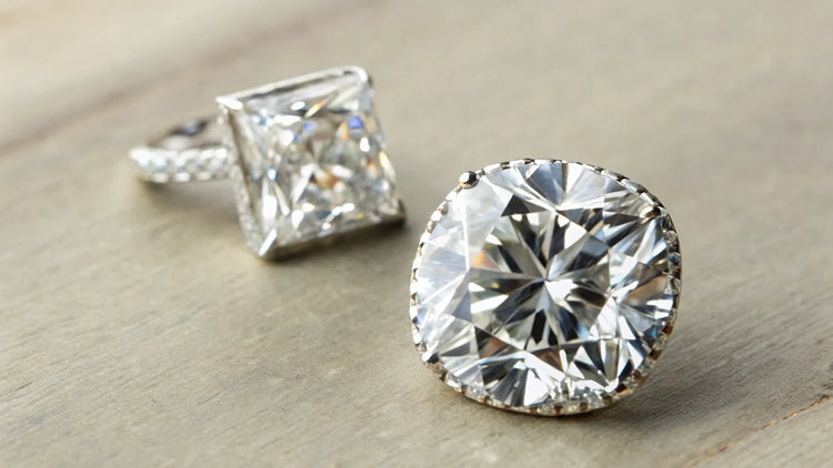 Do Round or Princess Cut Diamonds Look Bigger? Understanding the Size Illusion in Diamond Cuts