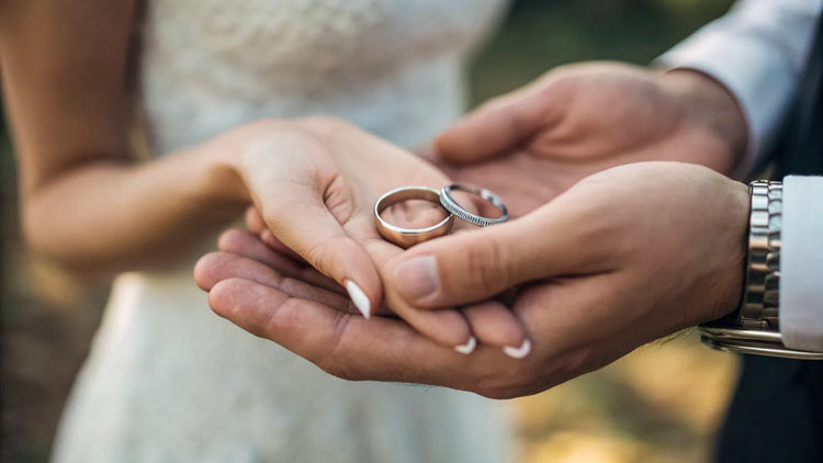 Does the Wedding Ring Or Engagement Ring Go On First