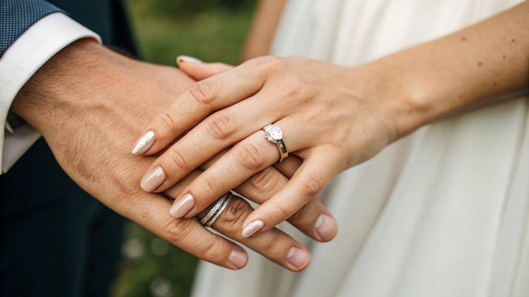 Which Finger Should a Promise Ring Go On? A Comprehensive Guide