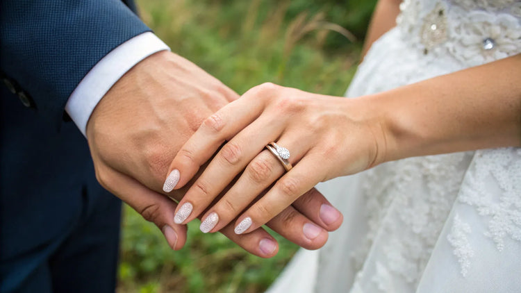 Does Your Wedding Ring Or Engagement Ring Go On First?