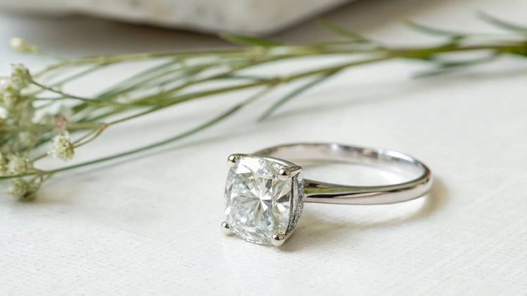 What is the Best Setting for a Cushion Cut Diamond? A Complete Guide