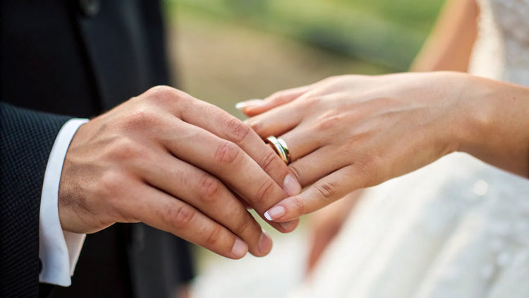 What Side Do You Wear Your Wedding Ring On?