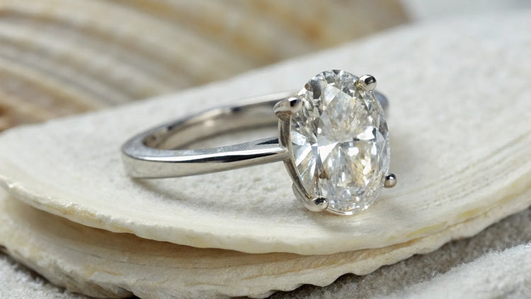 What Does an Oval Diamond Say About You? A Guide to Understanding This Elegant Shape