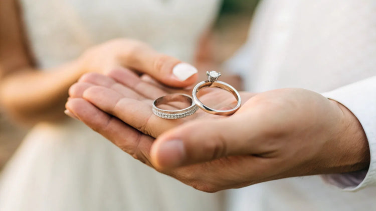 What Do You Wear First Engagement Or Wedding Ring