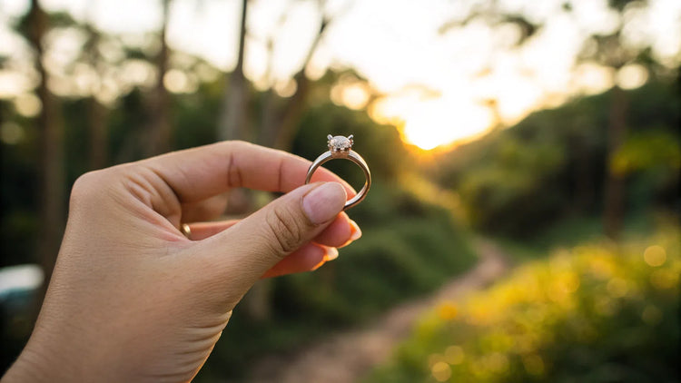 Where Should I Wear a Promise Ring? A Guide to Symbolism and Style